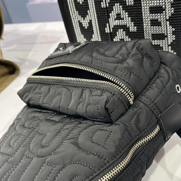 Marc Jacobs Unisex Nylon Backpacks 4S4HBP002H02 BLACK - Picture 5 of 8